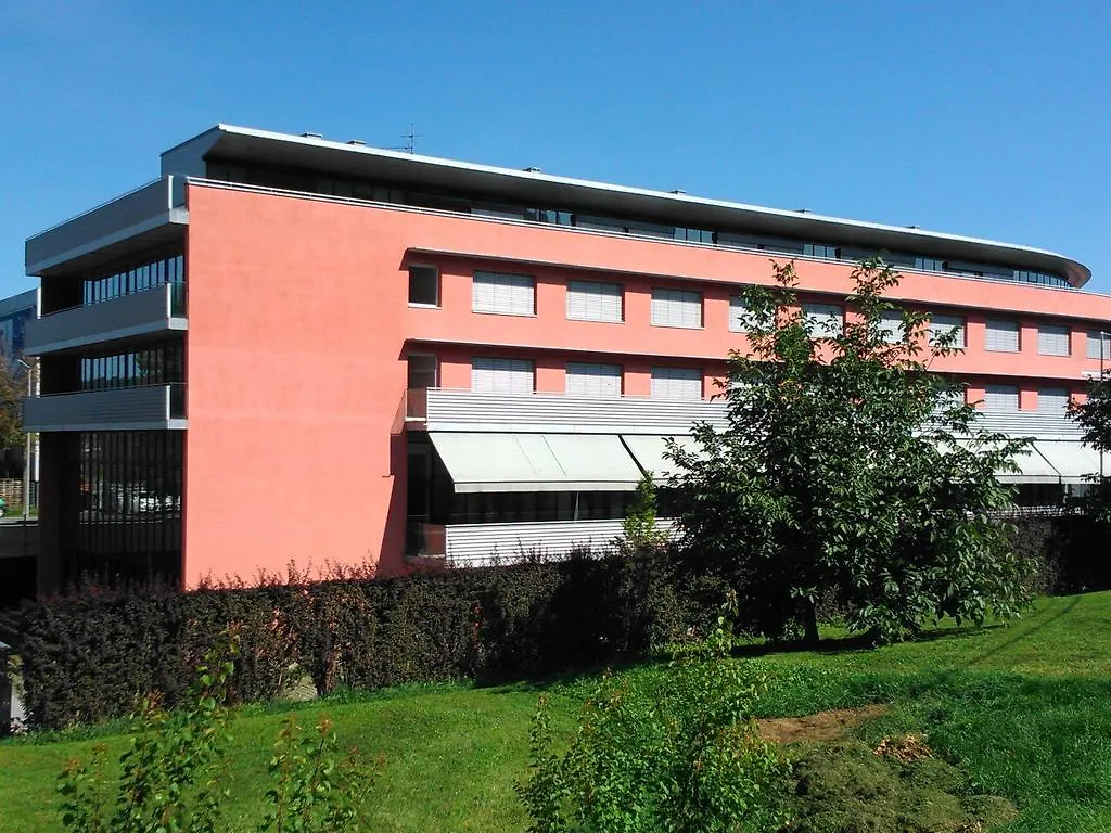 Hotel Bokan Exclusiv Graz 4*,